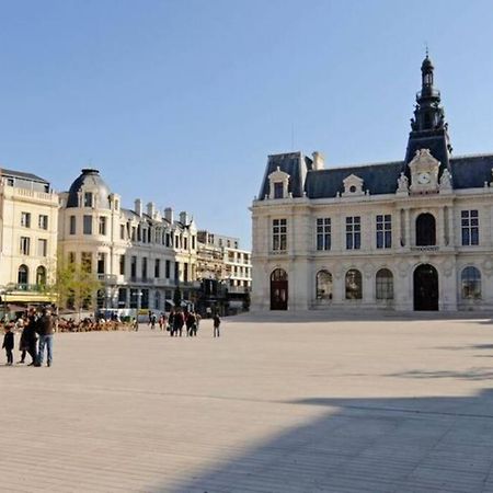 Appartement En Face De La Gare - Centre Ville Poitiers Exteriér fotografie